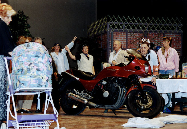 Surprise 2000
